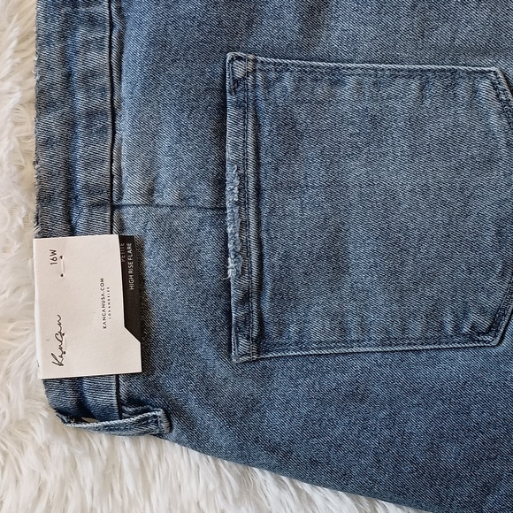 💥 Closet Closing Sale 💥 Kancan High Rise Flares Distressed Raw Hem - Picture 7 of 7